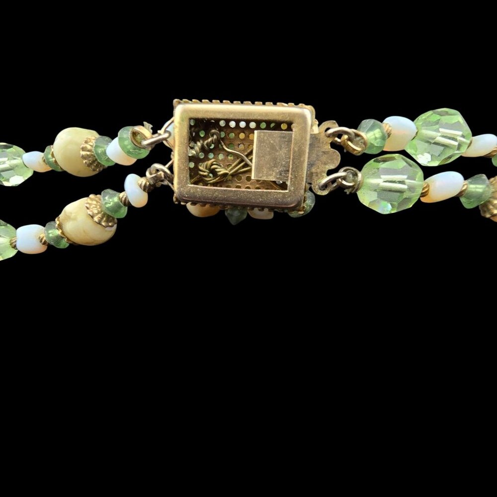 Multi-Strand Green & Cream Glass Bead Necklace Brass Clasp 44" Opera Easter - Picture 8 of 8